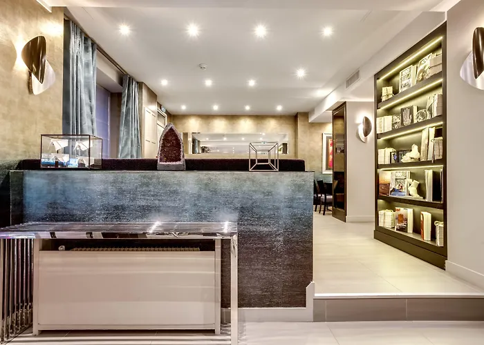 Hotel D'Amiens Paris